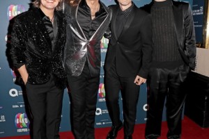 Take That сыграет онлайн-концерт с Робби Уильямсом