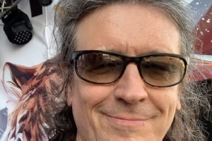 Сергей Галанин спел о карантинной «Третьей мировой»