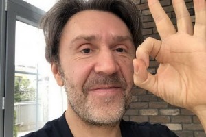 Сергей Шнуров высмеял в стихах жалобу Иосифа Пригожина на чудовищное положение артистов