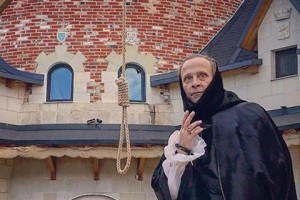 Сергей Шнуров и Тина Канделаки выпустят на ivi «Чуму!»