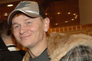 Экс-участник "Отпетых мошенников" потребовал от Малахова миллион рублей
