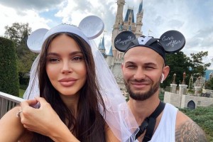 Развода не будет? Оксана Самойлова надела обручальное кольцо