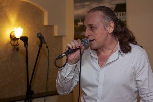 В эфире радио Океан Плюс поэт Гриша Мовшиц