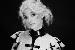 Poppy перепела «All The Things She Said» «Тату»