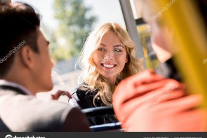 Кто такой? Почему на зорях не видала тебя во сне...