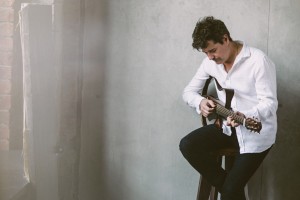 Московский поэт и автор - исполнитель песен на волнах "Океан плюс"