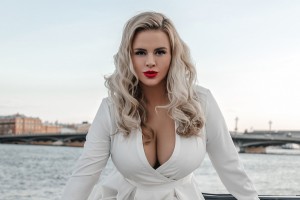 «Муз-ТВ» открывает «У-Дачный чарт» с Анной Семенович
