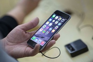 Эксперт рассказал, почему не надо хранить личную информацию в телефоне