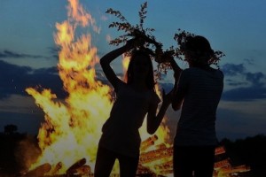 На карантине в деревне вокалист «Песняров» выпустил новую песню и клип