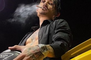 Моргенштерн поздравил младшего брата песней о смерти