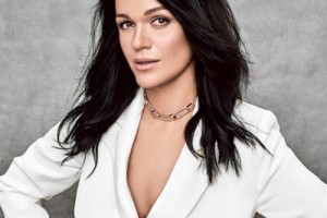 Слава записала гимн надежды и веры «Ты услышишь меня»