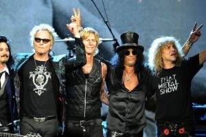 У Guns N’ Roses готов новый материал для трех студийных альбомов .