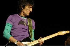 Гитарист Rolling Stones выпустит сольный альбом