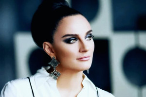 Елена Ваенга отменяет концерты из-за отсутствия голоса