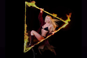 «Don’t Click Play» — третий студийный альбом американской певицы Ava Max