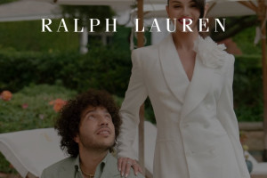 Наряд был создан на заказ Ralph Lauren