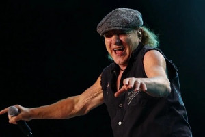 AC/DC не исполняли эту вещь 34 года
