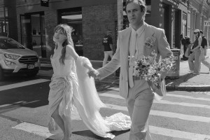 Карли серьёзно подошла к выбору наряда