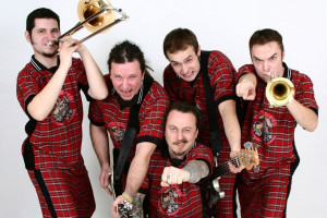 Ска-панк доминирует над обычным панк-роком? Какие потайные фишки заложены в этом жанре?