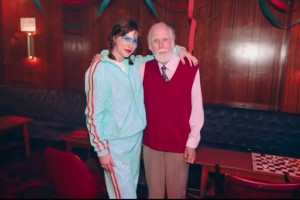 Кому досталось в новом альбоме Свифт