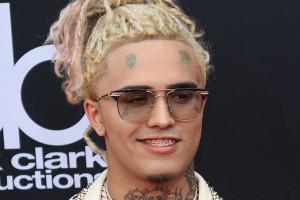 Lil Pump прилетел в Москву перед первым большим сольным концертом в России,и сразу же попалв базу миротворца.