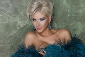 ЕКАТЕРИНА БУЖИНСКАЯ ПРЕДСТАВИЛА НОВЫЙ КЛИП