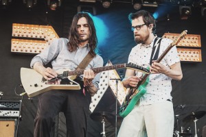 Weezer выпустили новый сингл Do You Wanna Get High