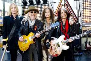 Брэд Уитфорд утверждает, что Стивен Тайлер забыл про Aerosmith