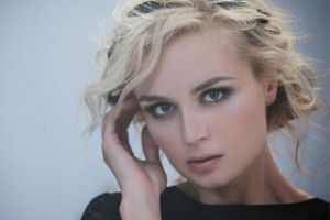 Стало известно, что российская исполнительница, Полина Гагарина, планирует приехать в Киев, чтобы спеть для украинских поклонников.