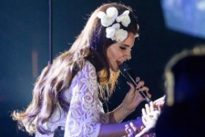 Певица Лана Дель Рей выступит на фестивале Park Live летом 2016 года.