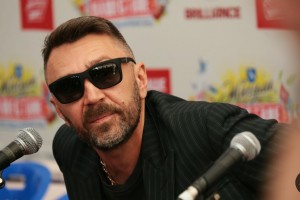 Сергей Шнуров предложил работу Василию Уткину