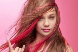 13-летняя Мадди Зиглер - танцовщица, которую вы все помните, как двойника певицы Sia.