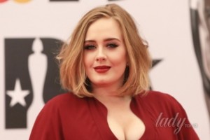 СПЛЕТНЯ ДНЯ: АДЕЛЬ ТАЙНО ВЫШЛА ЗАМУЖ