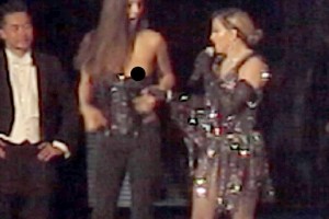 Мадонна бесцеремонно обнажила грудь одной из юных фанаток на сцене во время концерта в Брисбене!