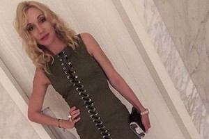 В США Кристина Орбакайте повеселилась с дочкой в Диснейленде и отметила католическую Пасху