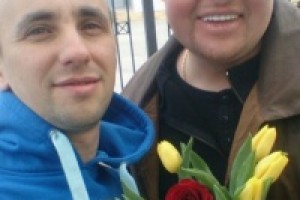 Певец Шура отправился навестить свою маму, с которой много лет не общался
