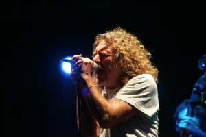 Роберт Плант отрицает любой плагиат в песне "Stairway To Heaven"