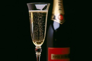 4 Августа - День Рождения Шампанского !!! 