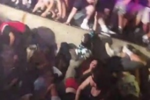 В США НА КОНЦЕРТЕ SNOOP DOGG ПОСТРАДАЛИ 42 ЧЕЛОВЕКА