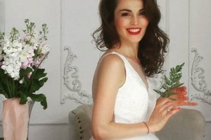 Сати Казанова перенесла дату своей свадьбы