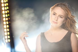 СОСТОЯЛАСЬ ПРЕМЬЕРА ПЕРВОГО КЛИПА АЛЕКСИИ НА ПЕСНЮ «МНОЮ ДЫШИШЬ»