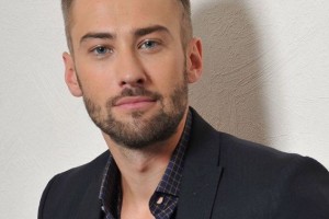 Дмитрий Шепелев учит Платона езде на велосипеде