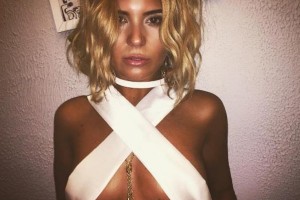 Анна Шульгина публикует свои интимные фото