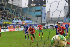 «Локомотив» избежал поражения в матче с «Арсеналом» благодаря голу с пенальти