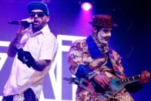 Вокалист LIMP BIZKIT недоволен новым альбомом...................................
