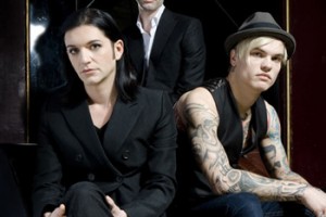 Солист Placebo оказался лысой афроамериканкой (Видео)