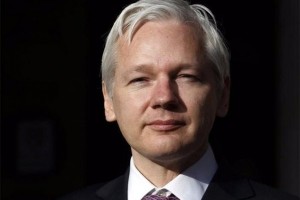Памела Андерсон убила веганским ужином основателя "WikiLeaks"?