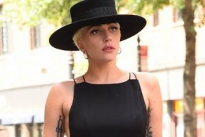 Леди Гага отказалась от гламура и эпатажа