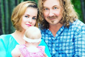 Игорь Николаев опубликовал фото с первого Дня рождения дочки Вероники