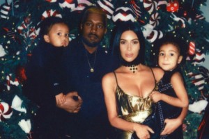 Канье Уэст впервые за долгое время опубликовал семейное фото с Ким Кардашьян